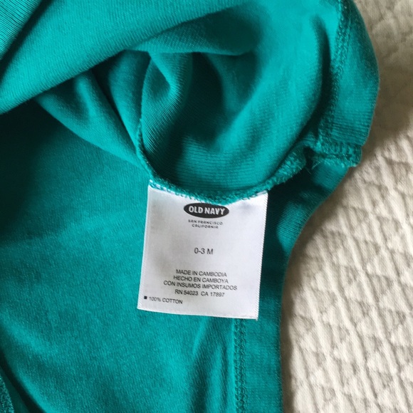 Old Navy Onesies (SET OF 5) - Picture 7 of 12